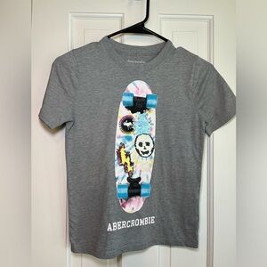 Abercrombie kids Skateboard Color changing Sequins graphic Gray Tee Size 9/10